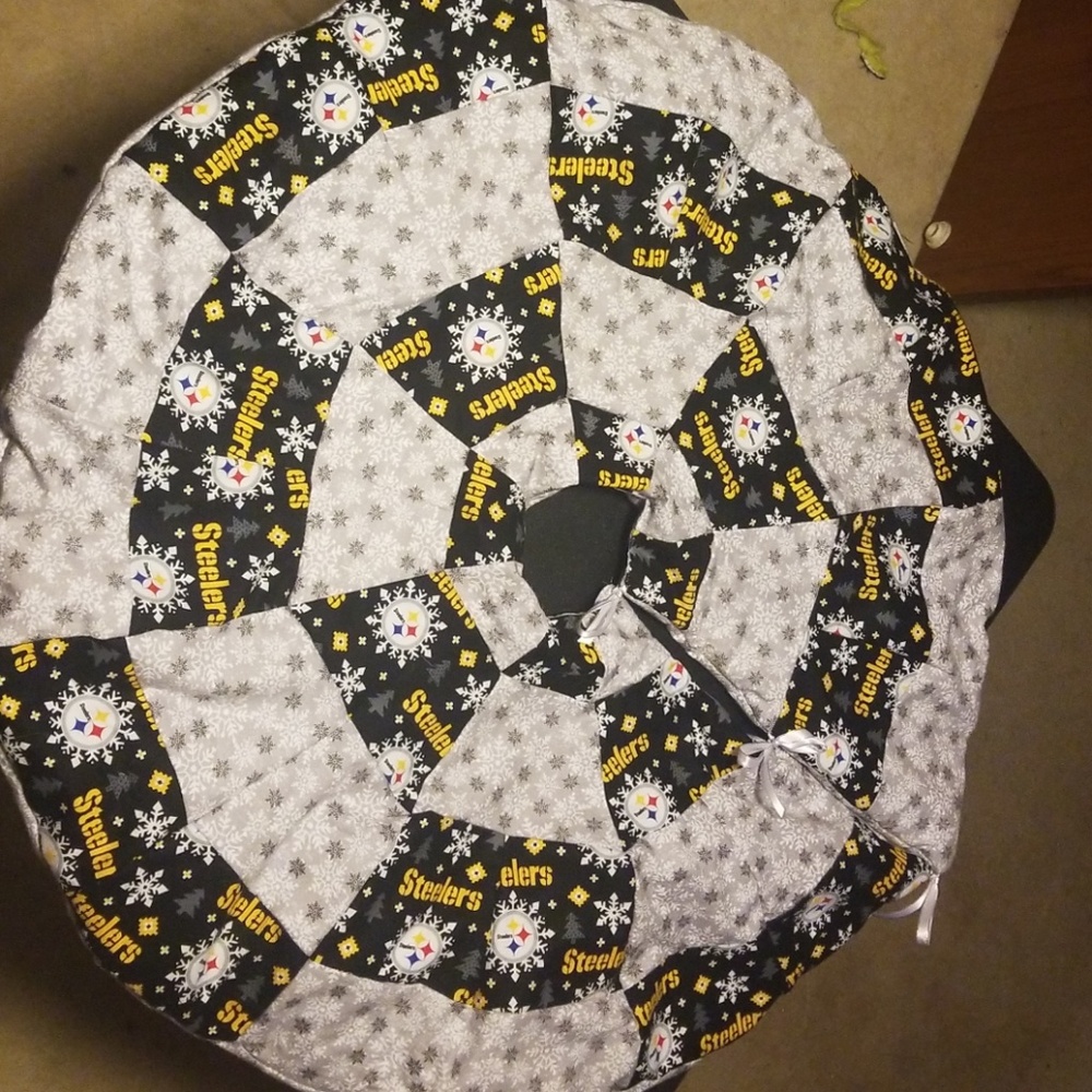 Tree skirt Pittsburgh Steelers Handmade